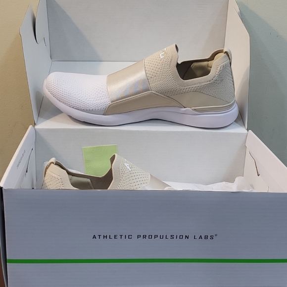 APL TechLoom Breeze Sneakers - Picture 10 of 16